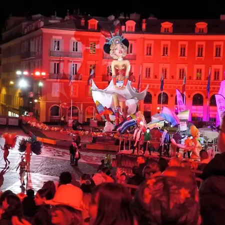 Bohemian Style And Luminous Balcony * Niza