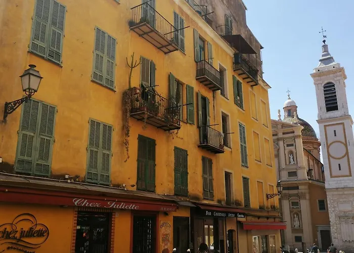 Bohemian Style And Luminous Balcony Appartamento Nizza