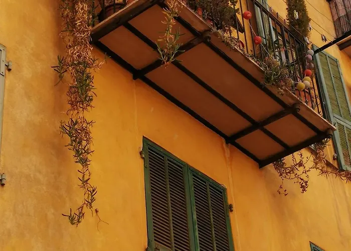 Bohemian Style And Luminous Balcony Apartment Nizza